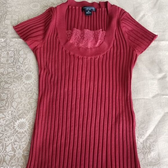 August Silk PM Berry Shortsleeves Lace Noodles Knit Women's Top.Condition: good - Picture 1 of 7